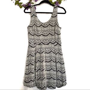 HAVE Gorgeous Black lining with embroidered floral